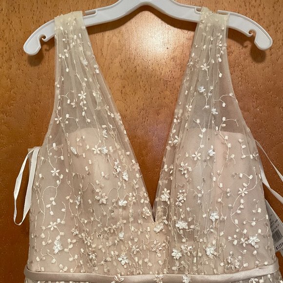 Melissa Sweet Wedding Gown NWT applique flowers 14 - Picture 9 of 16